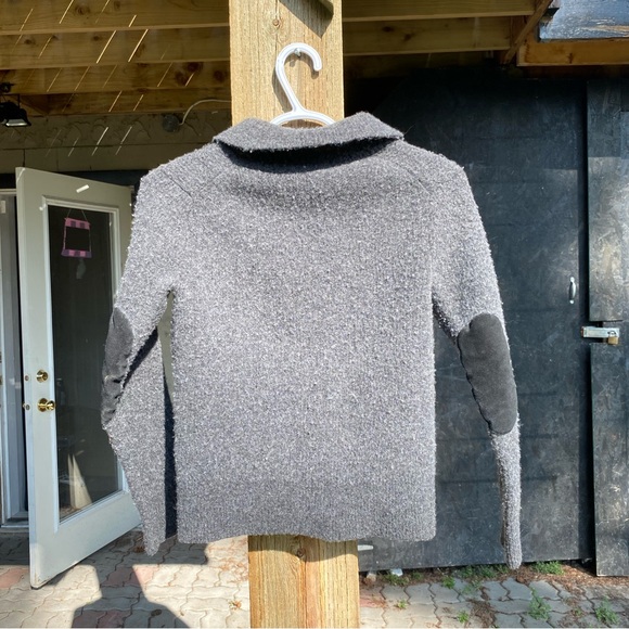 Club Monaco sweater - Picture 4 of 5